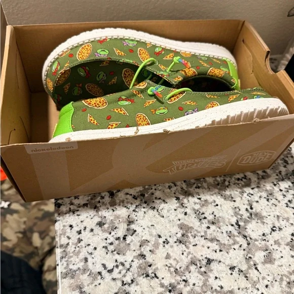 Boys Teenage Mutant Ninja Turtles Green Hey Dudes - Picture 1 of 7